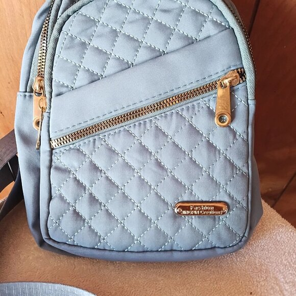 Fashion Jingpin Creations Blue Crossbody Chest Bag NEW - Picture 2 of 4